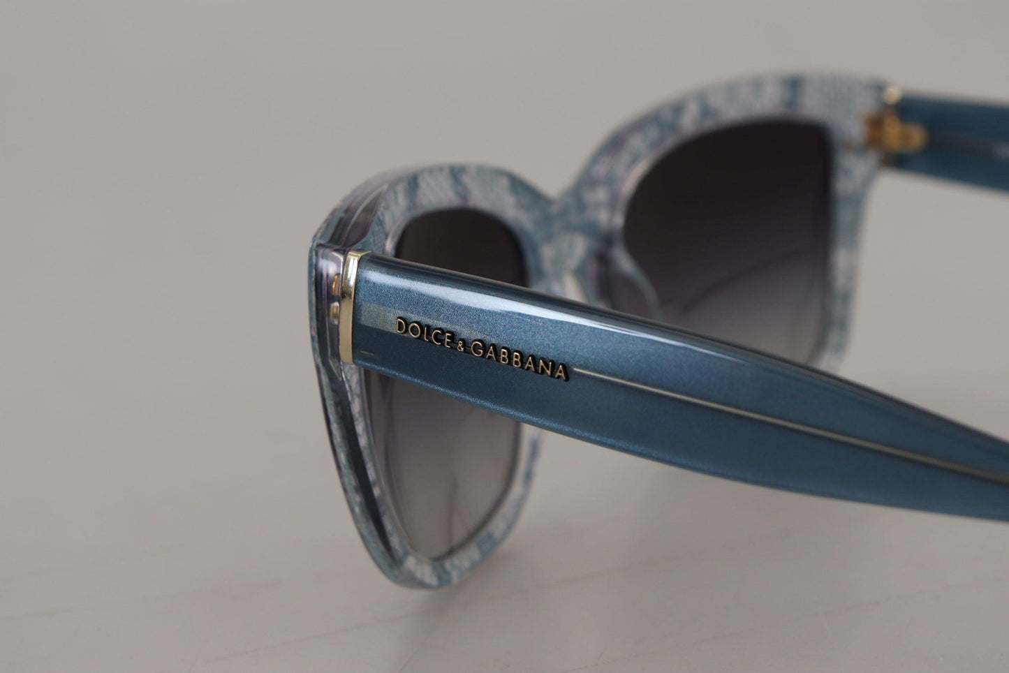 Lunettes de soleil élégantes pour femmes Dolce & Gabbana avec dentelle sicilienne