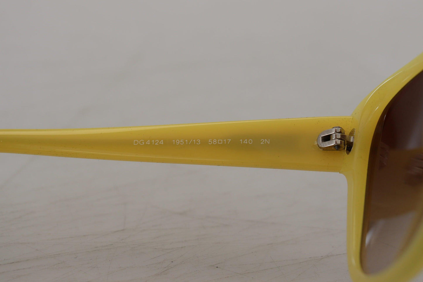 Lunettes de soleil Dolce & Gabbana Chic en acétate jaune dégradé