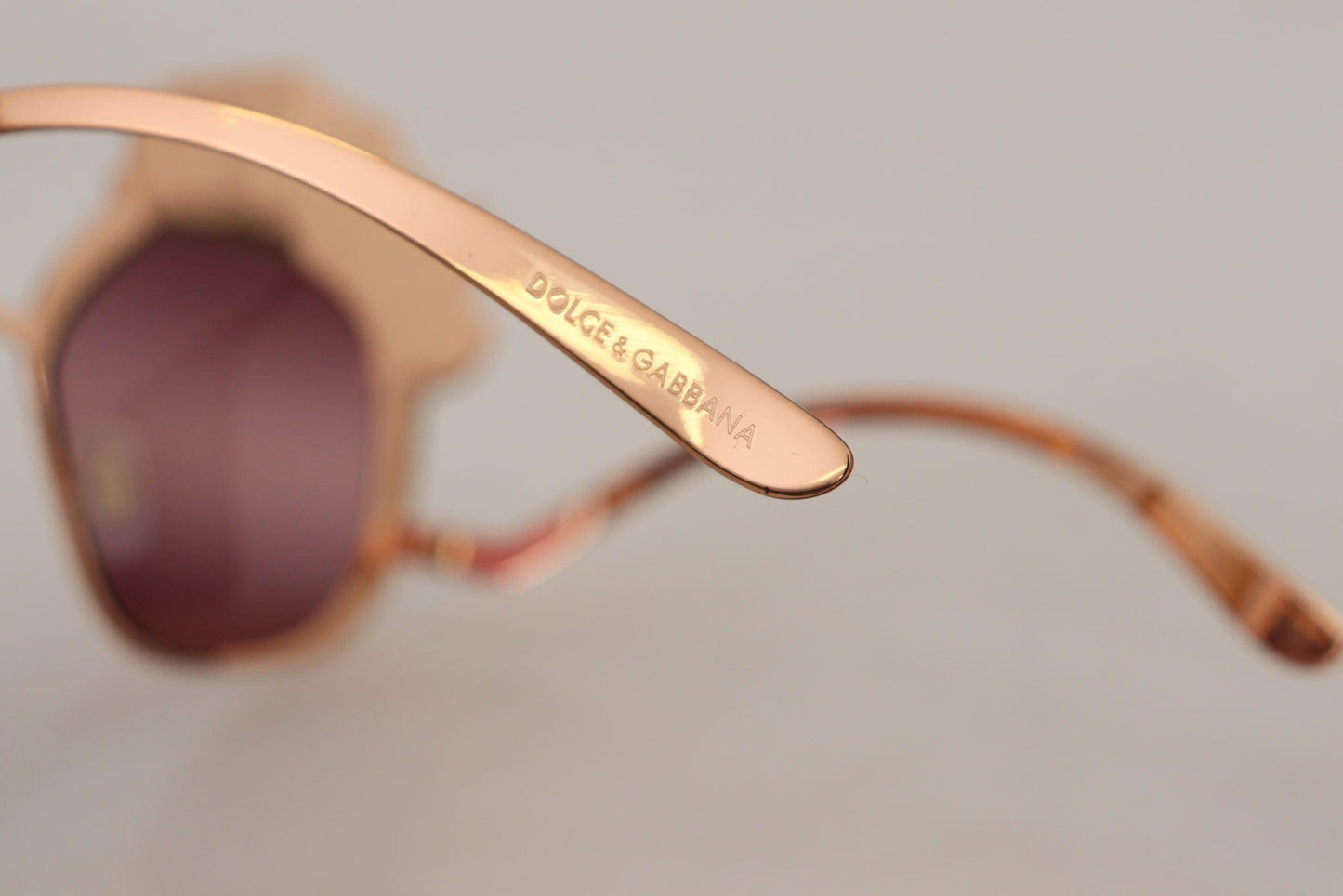 Lunettes de soleil brodées à sequins roses chics Dolce & Gabbana