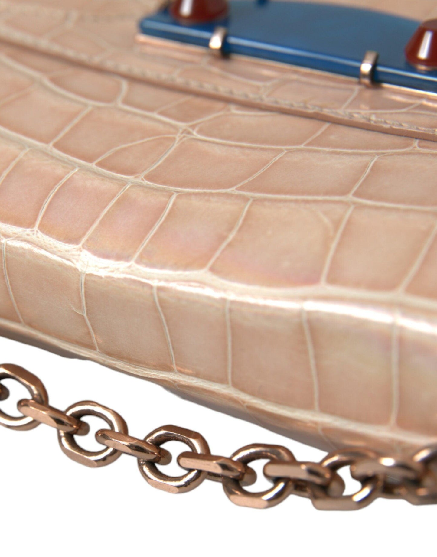 Mini sac à chaîne Balenciaga Neo Classic en cuir de crocodile beige