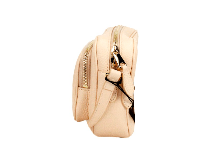 Petit sac bandoulière pour appareil photo en cuir grainé rose pêche de marque Burberry